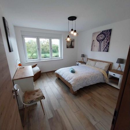 Le Bord De Sarre Meuble 3 Etoiles Apartment แซร์กูมีนส์ ภายนอก รูปภาพ