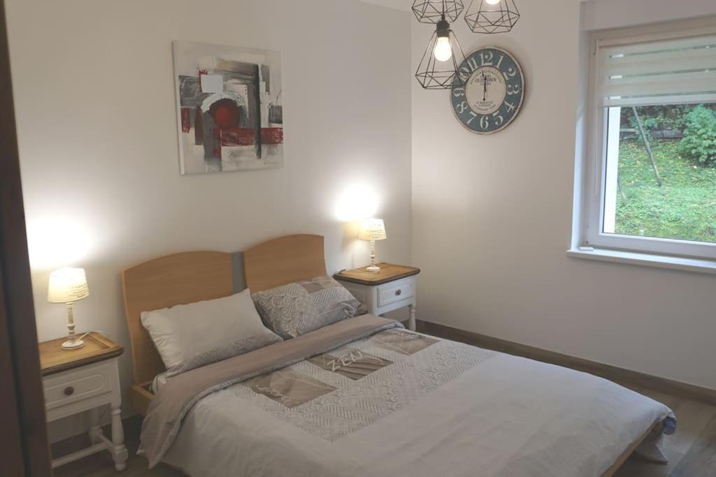 Le Bord De Sarre Meuble 3 Etoiles Apartment แซร์กูมีนส์ ภายนอก รูปภาพ